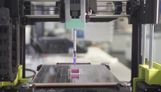 Австрійські вчені на 3D-принтері надрукували кістки з життєздатними клітинами людини